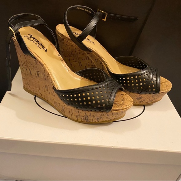 Heels - Picture 2 of 2